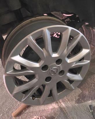 Cerchi in lega r15 per opel l/fiat grande punto
