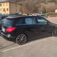 Auto Mercedes classe b 180