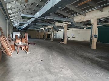 Capannone da ristrutturare