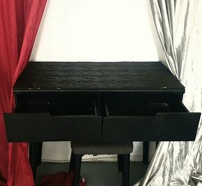 Scrivania elegantissima 35 euro stile vintage