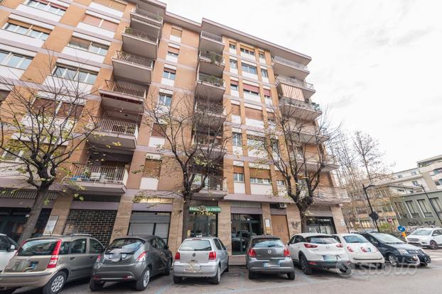 Via Bologna appartamento con terrazzino