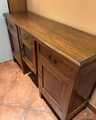 Mobile antico in legno