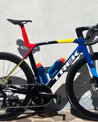 Trek Madone SLR 7 gen 8 con sensori di potenza M/L