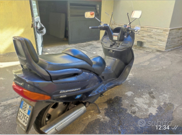 Suzuki Burgman 400cc anno 2001