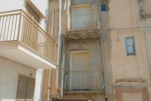 Casa abitazione + garage Aragona via G Calleja