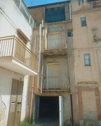Casa abitazione + garage Aragona via G Calleja