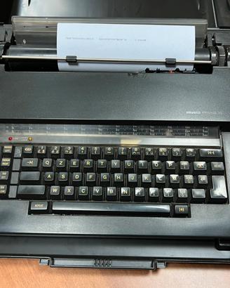 Macchina da scrivere Olivetti Praxis 35 + custodia