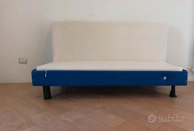 divano letto e due mobili bagno 