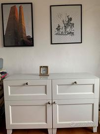 due tavolini bassi e credenze