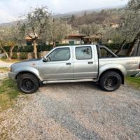 Nissan Navara D22