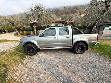 Nissan Navara D22