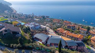 4 LOCALI A TORRI DEL BENACO