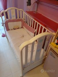 Culla in legno.