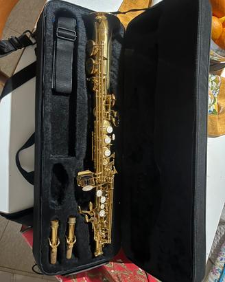 Sax soprano Roy Benson