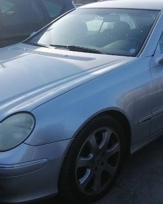 Ricambi Mercedes CLK 270 D del 2006 motore 612967