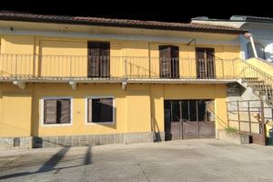 Casa indipendente 260mq. terreno pertinenza 850mq