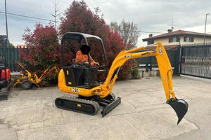 E227 - Escavatore 18 q JCB 8018