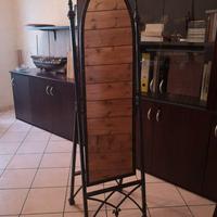 Specchio da terra in ferro battuto stile gotico