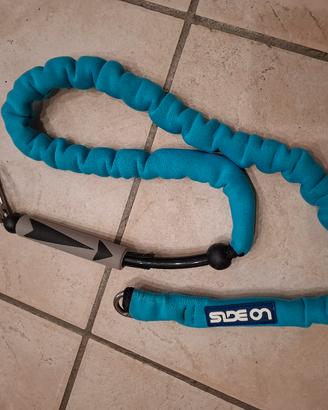 leash kite side on 
