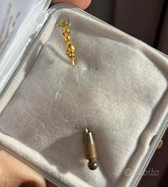 Spilla antica in oro del Ventennio