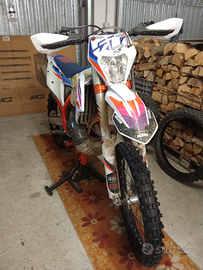 KTM 250 SIX days 2022