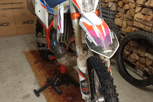 KTM 250 SIX days 2022
