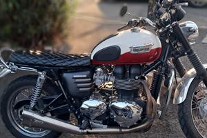 Triumph Bonneville T100 a iniezione 2 allestimenti
