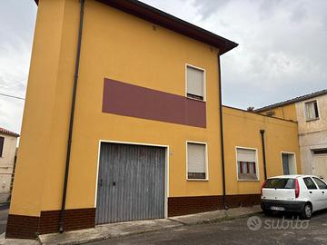 Casa indipendente molto spaziosa a Ghilarza