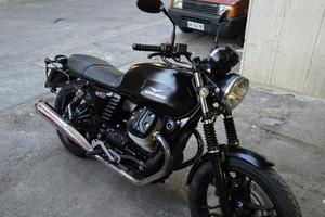 Moto Guzzi V7 II Stone nero opaco