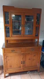 Credenza con vetrinetta