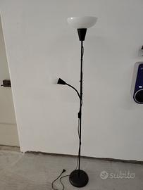 piantana IKEA tagarp con due lampadine incluse

