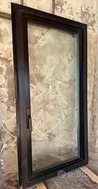 Telaio e serramenti per finestra interno/esterno