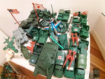 Lotto set giochi vintage carri armati, aerei 