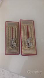 ALAMARI GUARDIA GIURATA ROSSO IN METALLO 