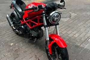 Ducati Monster 695