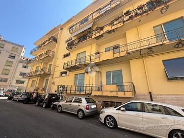 5 LOCALI A REGGIO DI CALABRIA