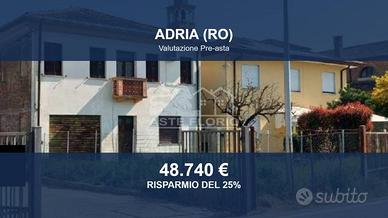 Immobile in asta di 588 m² con più di 5 locali a A