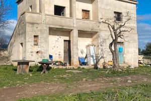 Masseria rurale a pochi metri dal mare