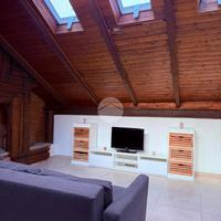 MONOLOCALE A VALENZA