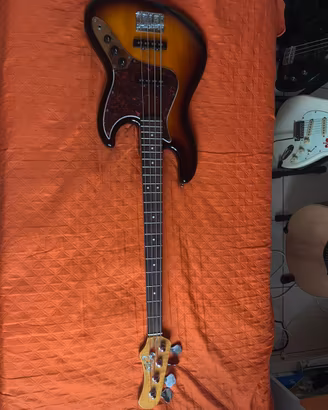Basso Eko JB-300 + Amplificatore Peavey Max126