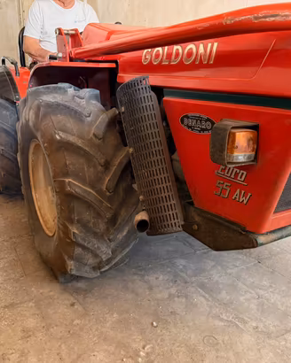 TRATTORE GOLDONI  400H - COME NUOVO + FRESA + PALA
