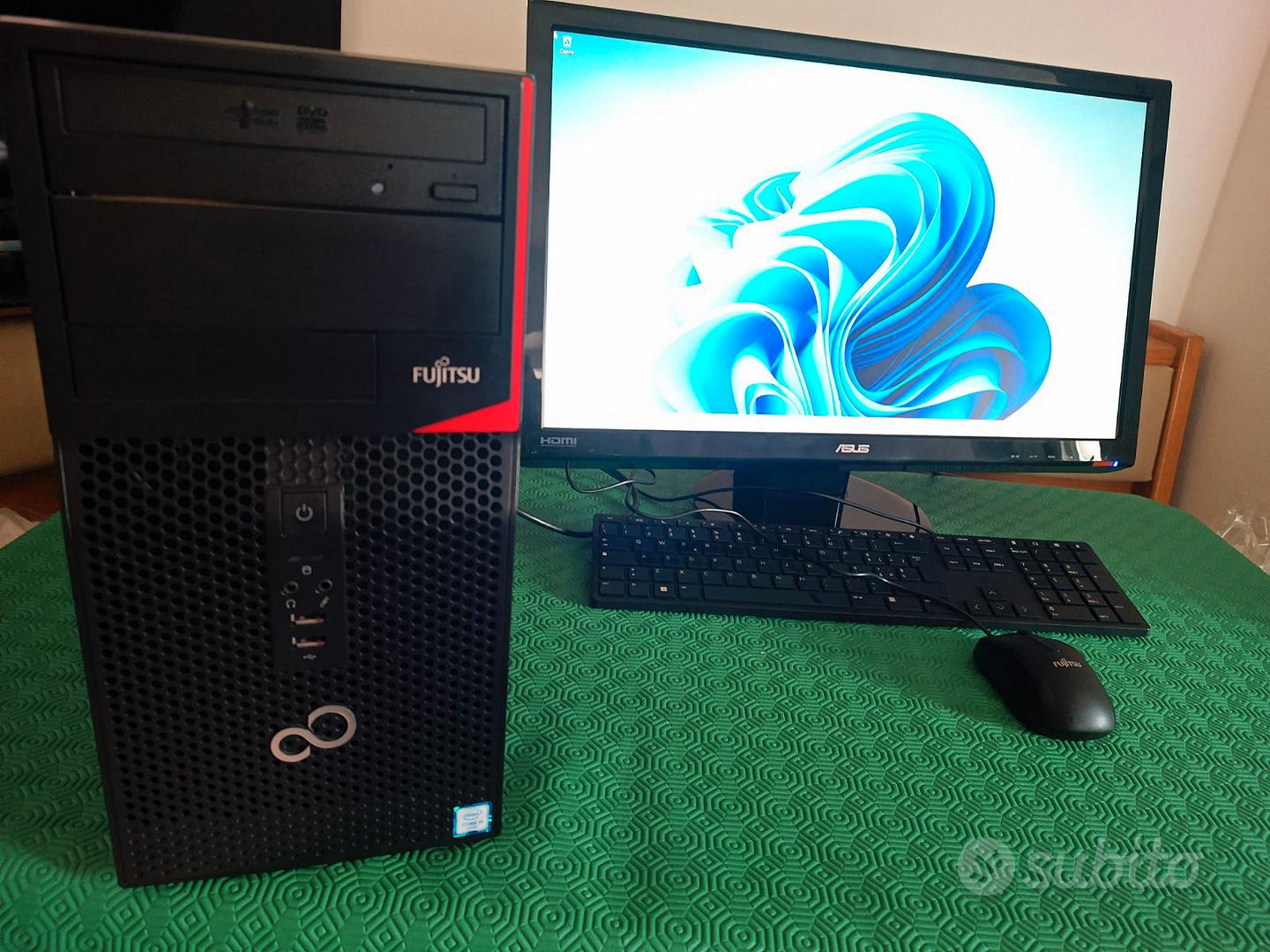 PC desktop Fujitsu con monitor e wifi - Informatica In vendita a Bolzano