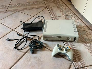 Xbox 360 completa- Per ricambi o riparazione