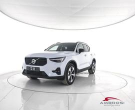 VOLVO XC40 B3 Mild hybrid Benzina Plus Dark