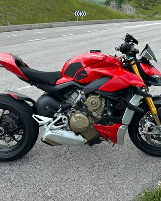 Ducati Streetfighter V4S