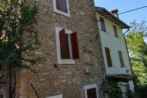 Porzione di casa a Neviano degli Arduini (PR)