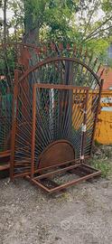 Cancello in ferro naturale di 400 x 180/192 x 225
