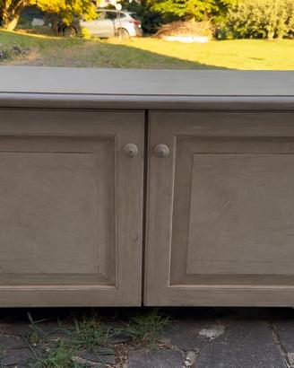Mobile basso a due ante stile shabby