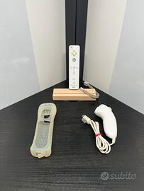 Wii Remote + Wii Nunchuk