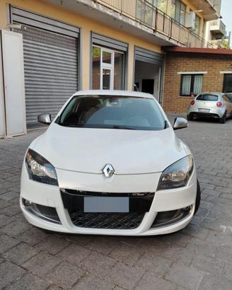 Renault coupé dci GT LINE